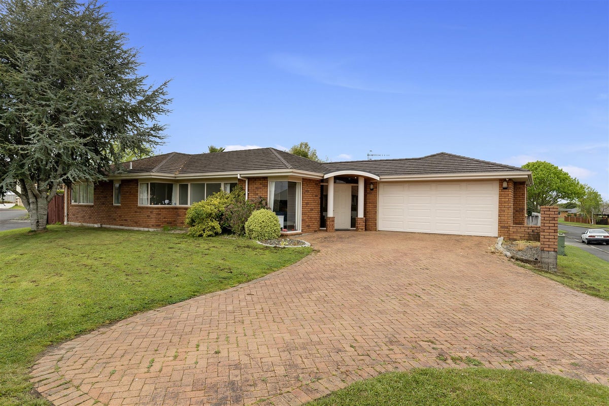 31 Bramley Drive, Rototuna, Hamilton - Carousel 1