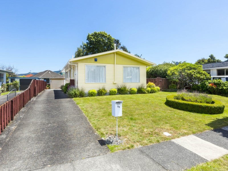 33 Bonnie Glen Crescent, Ebdentown, Upper Hutt - Carousel 1
