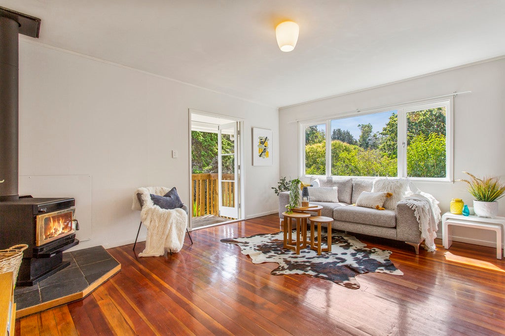 1/11 Hellyers Street, Birkdale, Auckland - Carousel 1