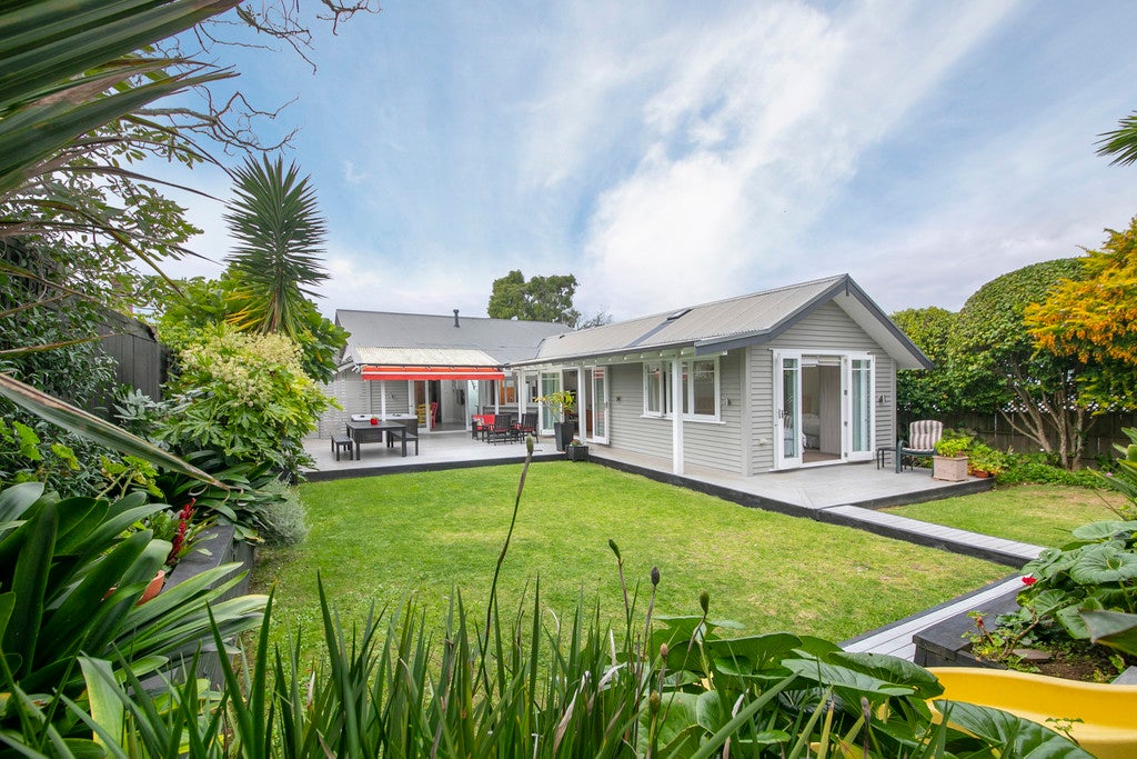 464 Onehunga Mall, Onehunga, Auckland - Carousel 1