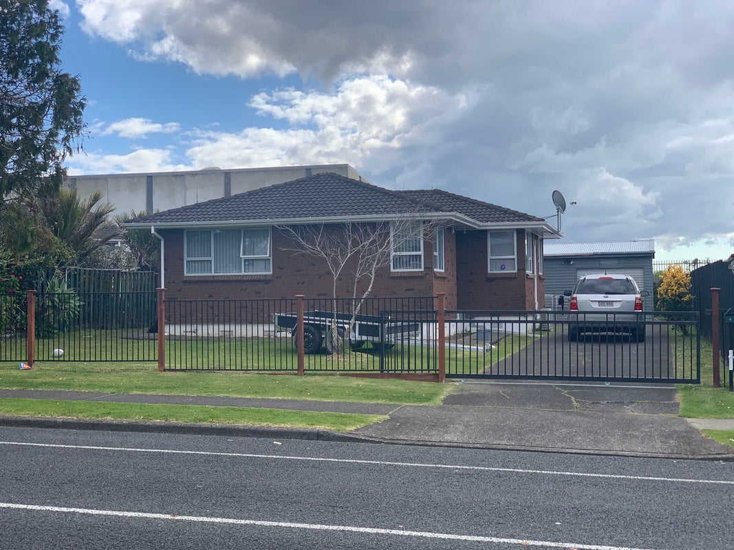 43 Othello Drive, Clover Park, Auckland - Carousel 1