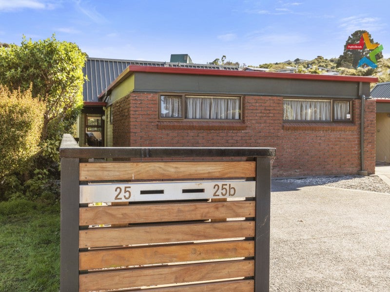 1/25 City View Grove, Harbour View, Lower Hutt - Carousel 1