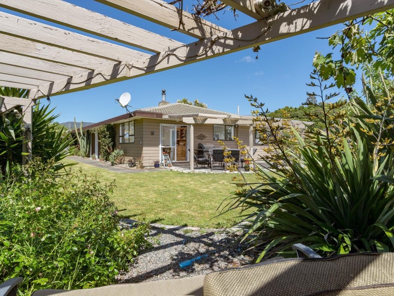 47A Gemstone Drive, Birchville, Upper Hutt - Carousel 2