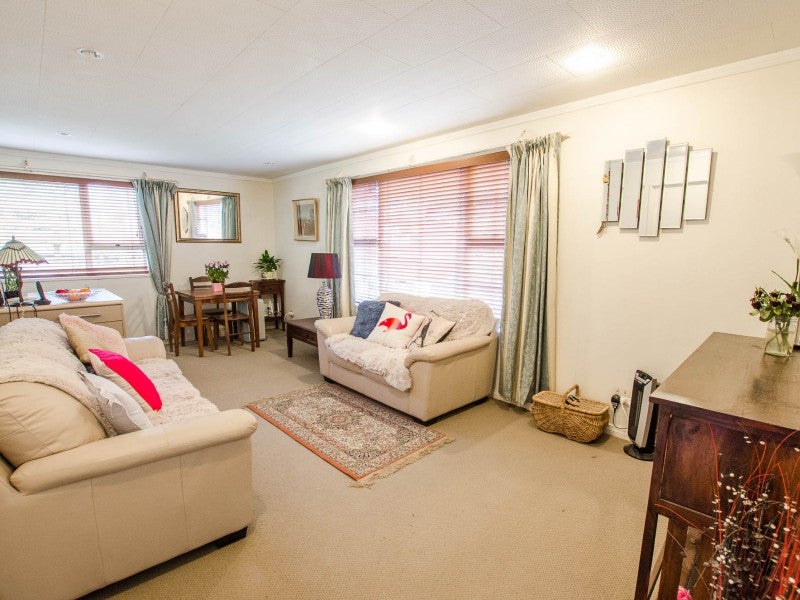 35a HUIA ST, HEMI METANGA, WAIKANAE - Carousel 2
