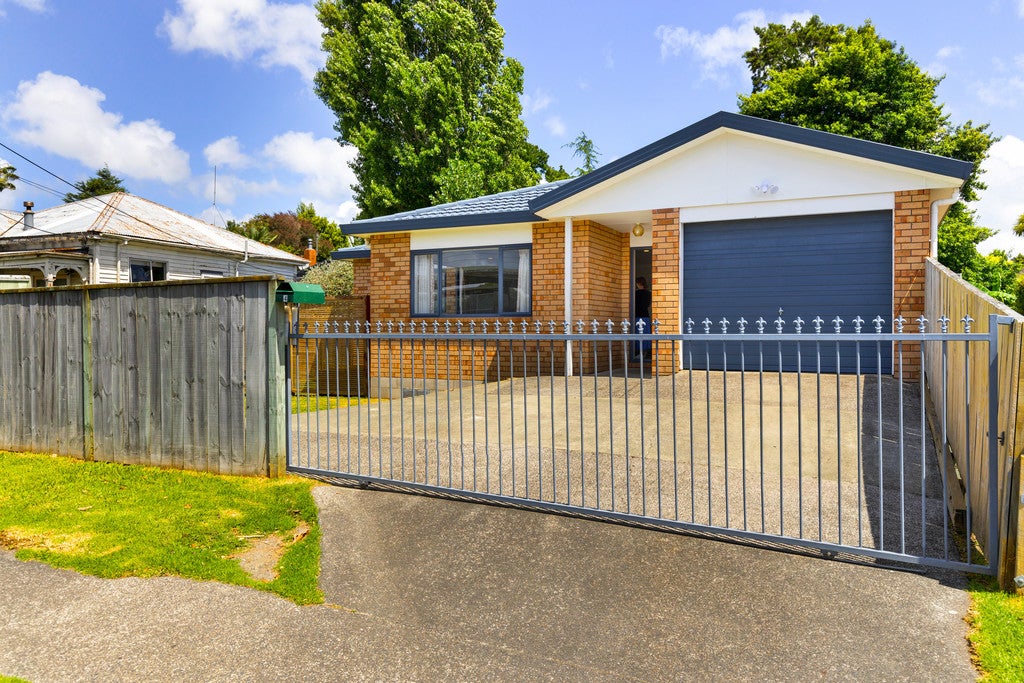 14 Pooks Road, Ranui, Auckland - Carousel 2