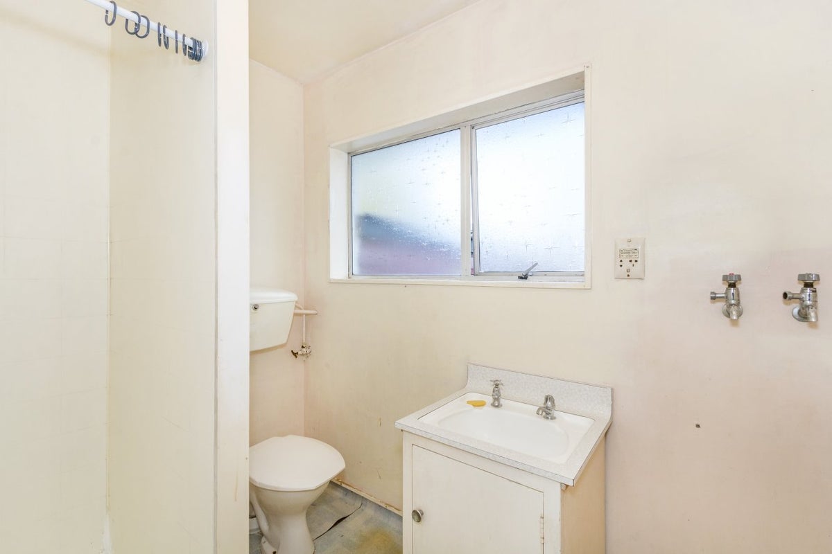 4/137 Olliviers Road, Phillipstown, Christchurch - Carousel 8