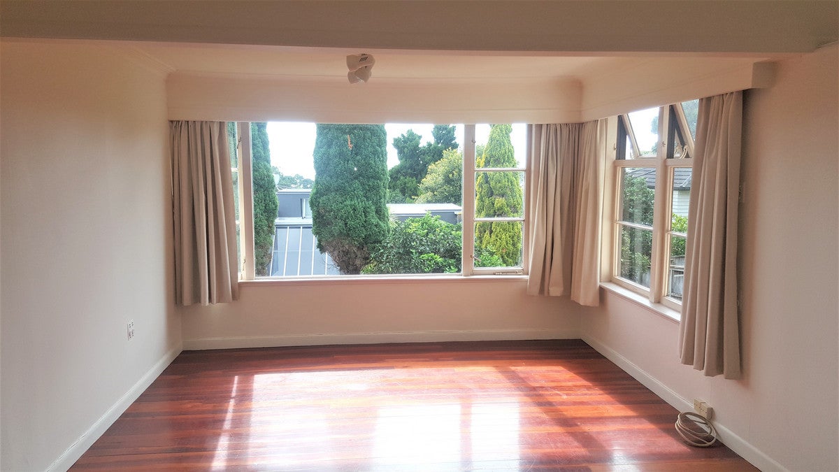 2/227 East Coast Road, Campbells Bay, Auckland - Carousel 1