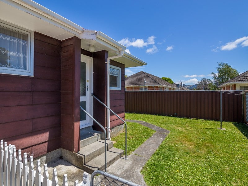 43 McParland Street, Ebdentown, Upper Hutt - Carousel 1