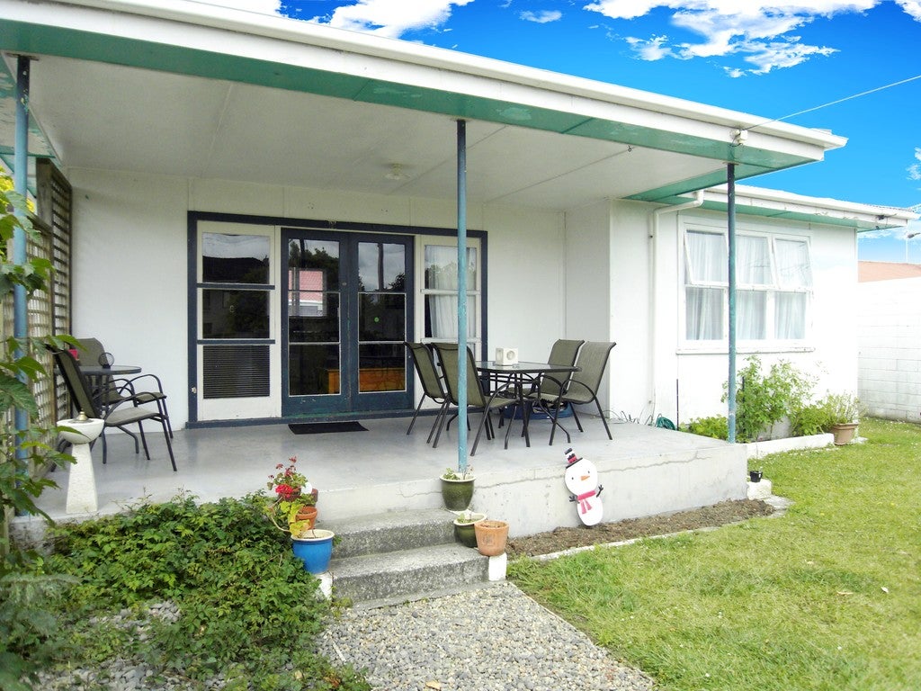 27 Charles Crescent, Beerescourt, Hamilton - Carousel 1