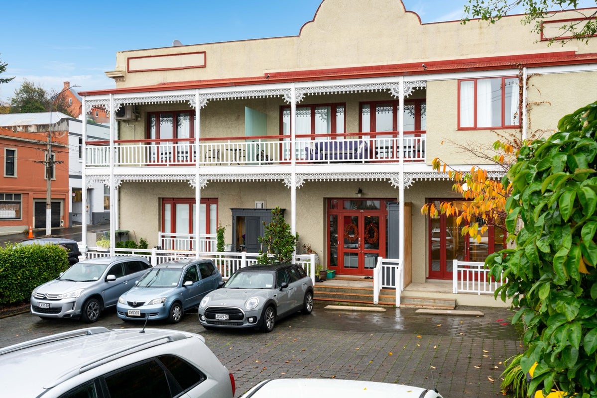 28B MacLaggan, Dunedin Central, Dunedin - Carousel 2