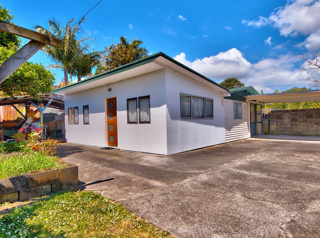 38 Tabitha Crescent, Henderson, Auckland - Carousel 13