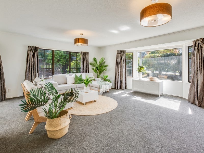 32 Shackle Lane, Whitby, Porirua - Carousel 2