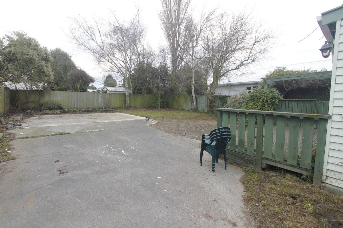 257 Edgeware Road, Edgeware, Christchurch - Carousel 1