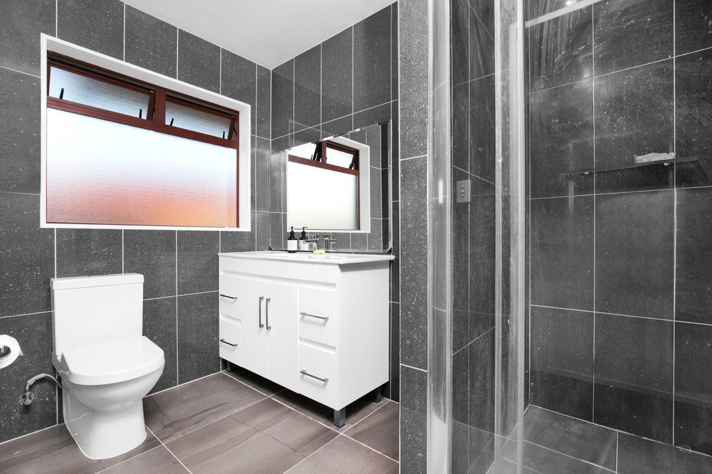 2/4 Nerissa Place, Randwick Park, Auckland - Carousel 9