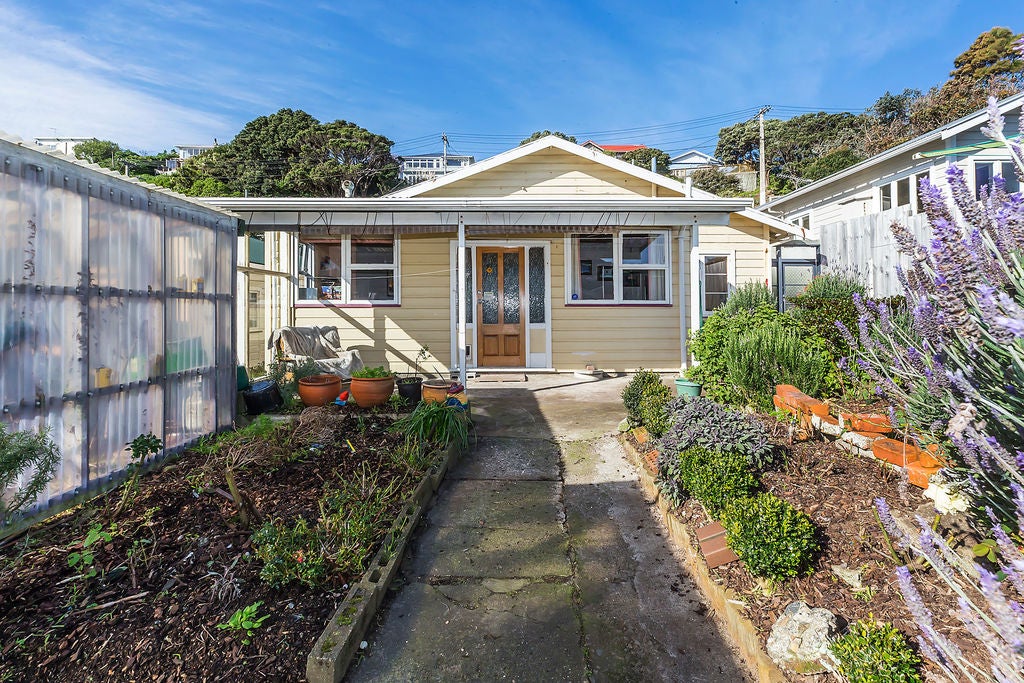 10 Mamari Street, Rongotai, Wellington - Carousel 1