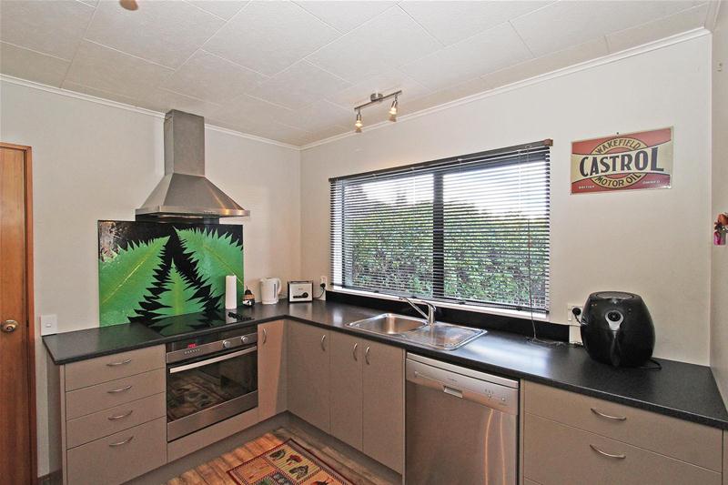 29B Arrow Street, Wakefield - Carousel 2
