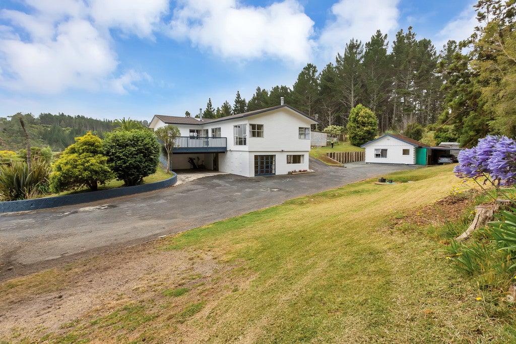 124 Memorial Drive, Parahaki, Whangarei - Carousel 1