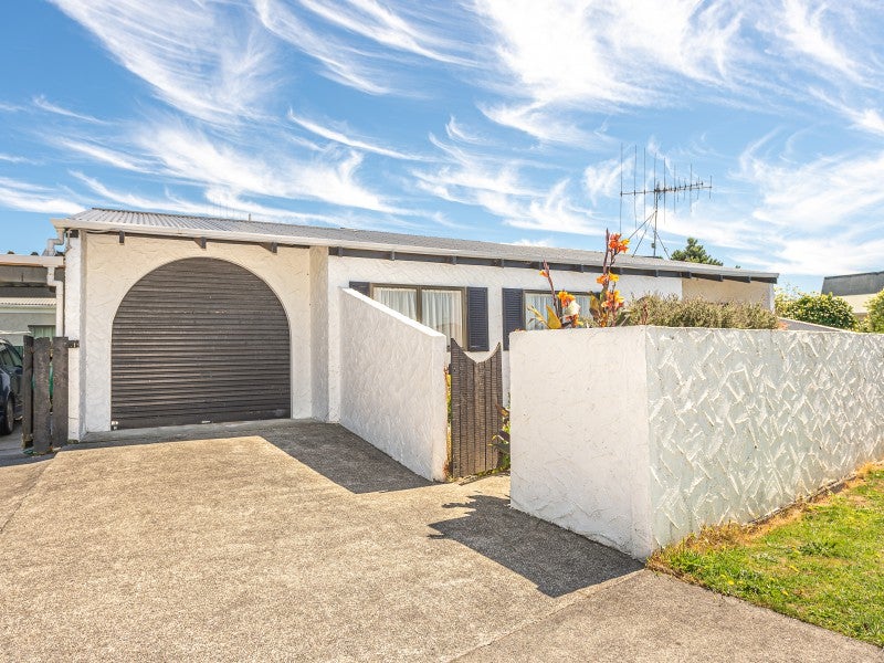 16 Sussex Road, Springvale, Whanganui - Carousel 1