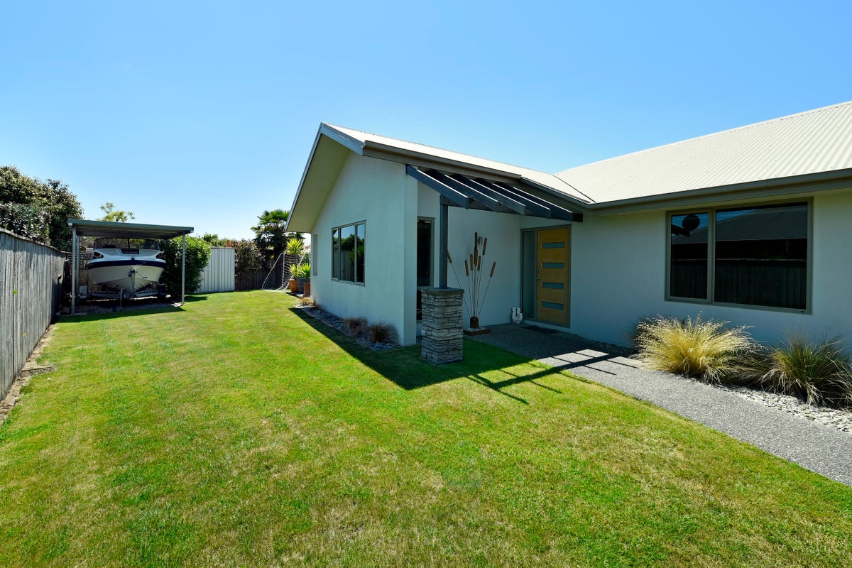 40 Hoult Crescent, Monaco, Nelson - Carousel 2