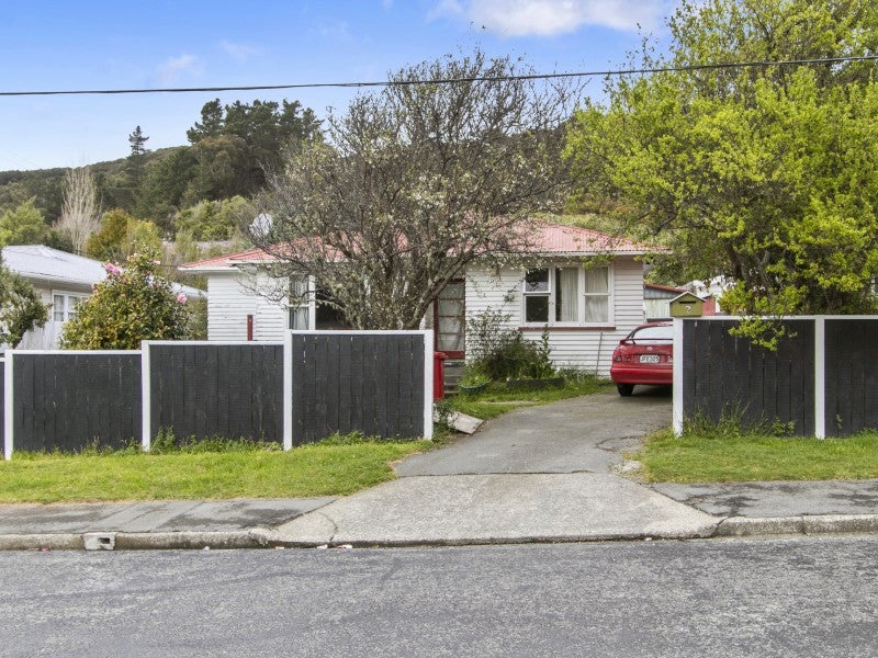 7 Gardiner Grove, Wainuiomata, Lower Hutt - Carousel 2