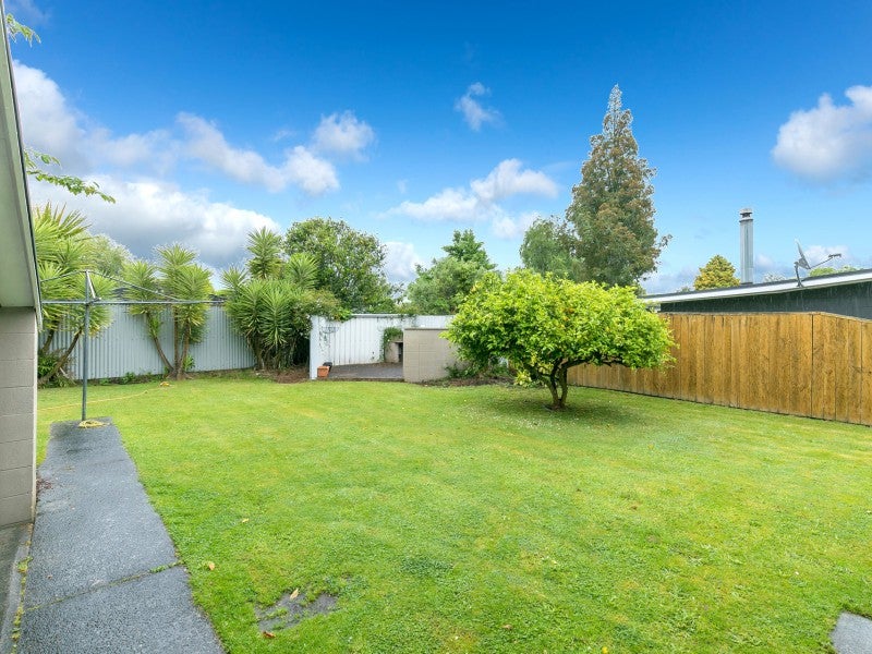 5 Gerrand Place, Chedworth, Hamilton - Carousel 2