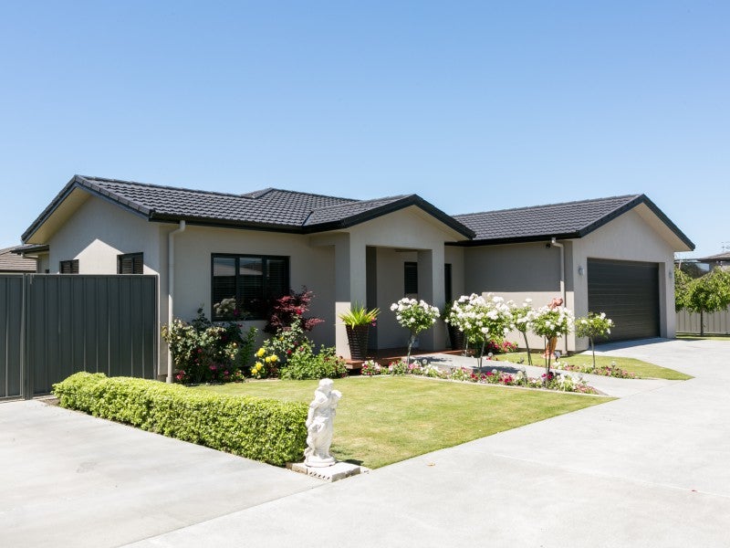 15 Hawea Place, Poraiti, Napier - Carousel 1