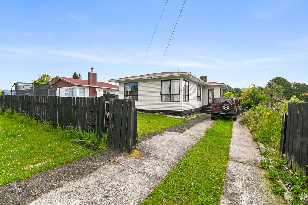 15 Ewert Street, Fordlands, Rotorua - Carousel 1