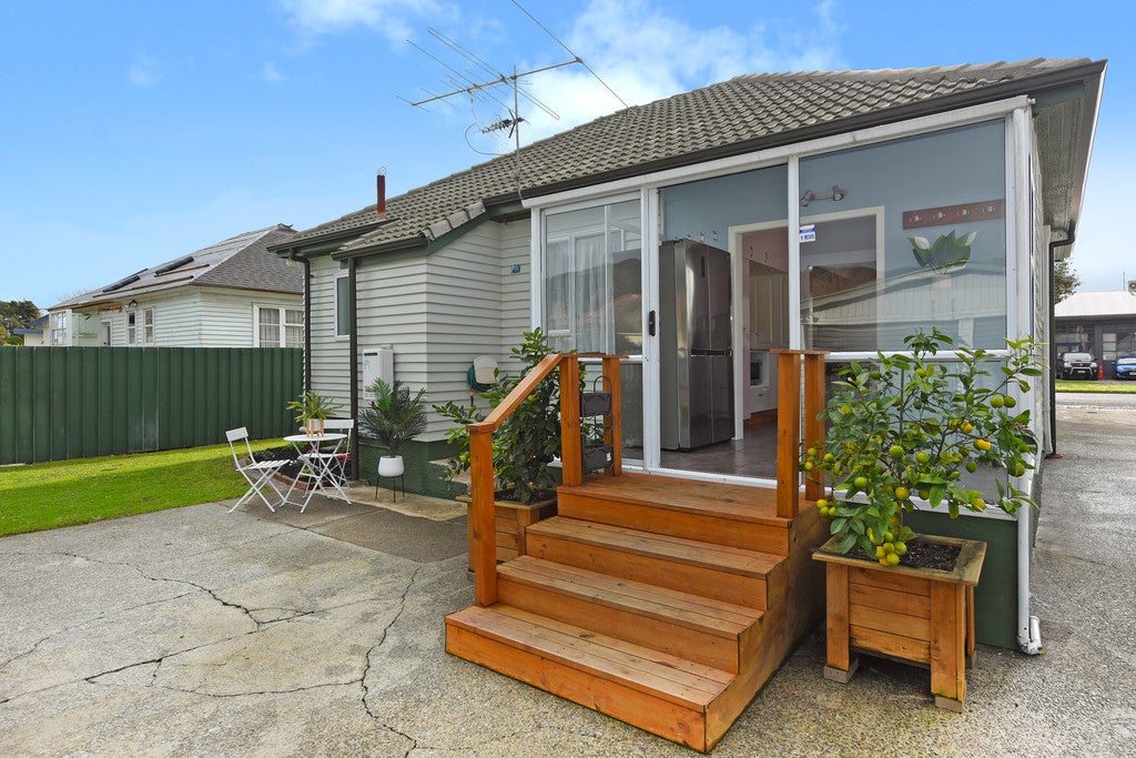 128 Naenae Road, Naenae, Lower Hutt - Carousel 1