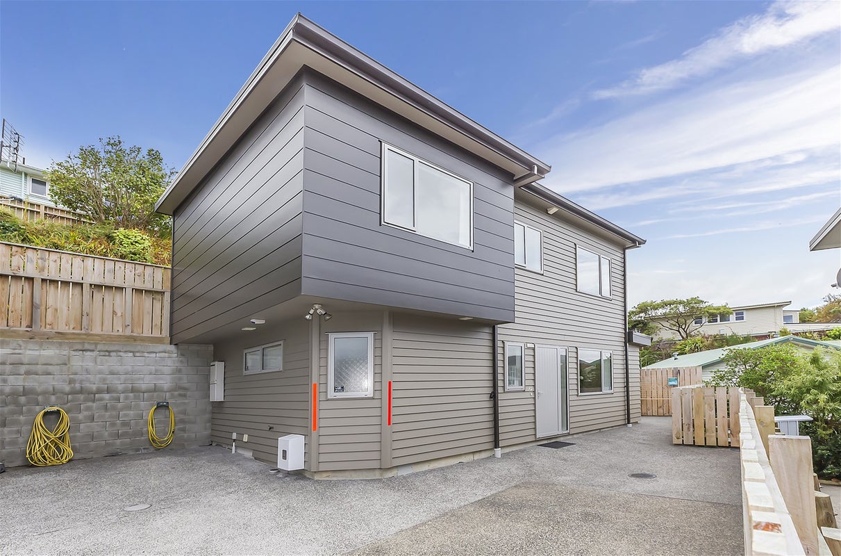 25 Mascot Street, Tawa, Wellington - Carousel 1