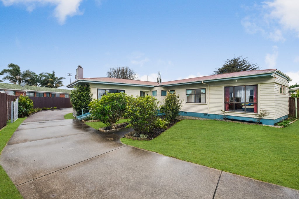 11 Brooks Way, Manukau, Auckland - Carousel 1