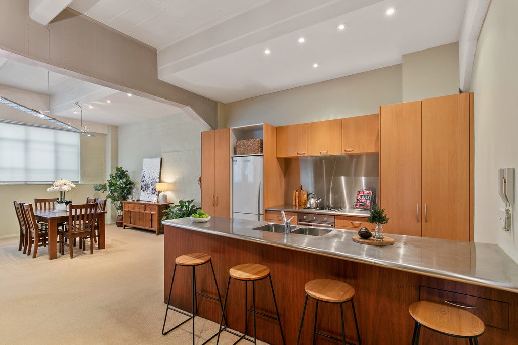 4/66 Ghuznee Street, Te Aro, Wellington - Carousel 1