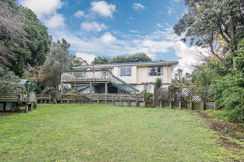 165 Weggery Drive, Waikanae Beach, Waikanae - Carousel 1