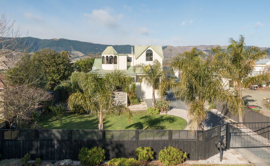 15 Martin Street, Monaco, Nelson - Carousel 2
