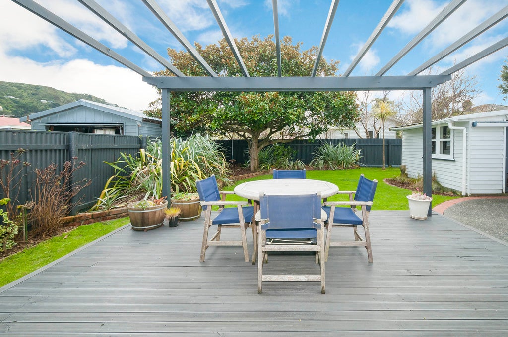 9 Montague Street, Alicetown, Lower Hutt - Carousel 2