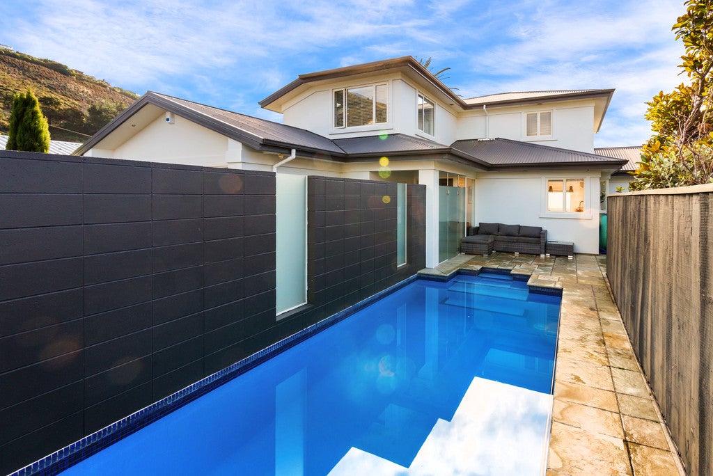 15 Campbell Street, Sumner, Christchurch - Carousel 25