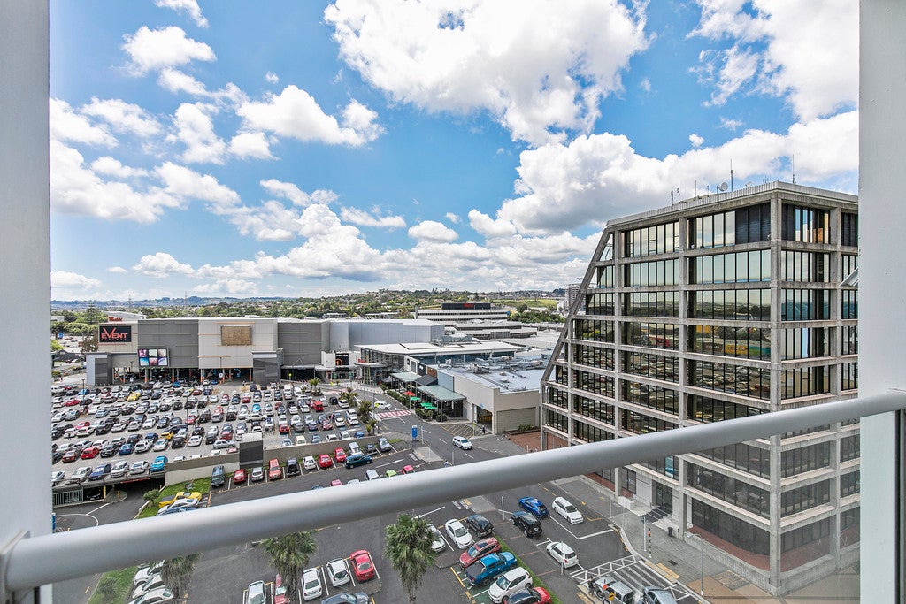 806/17 Osterley Way, MANUKAU, AUCKLAND - Carousel 2