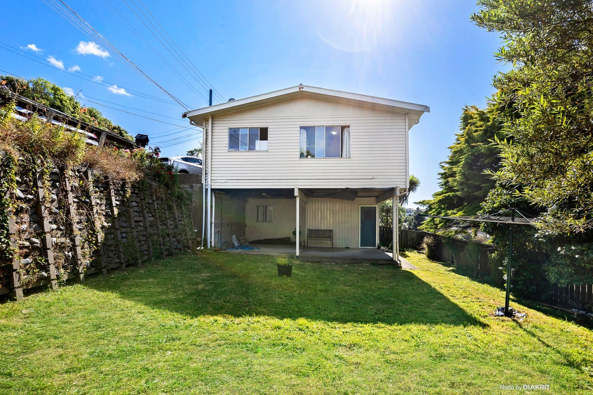 4A Radnall Way, Johnsonville, Wellington - Carousel 1