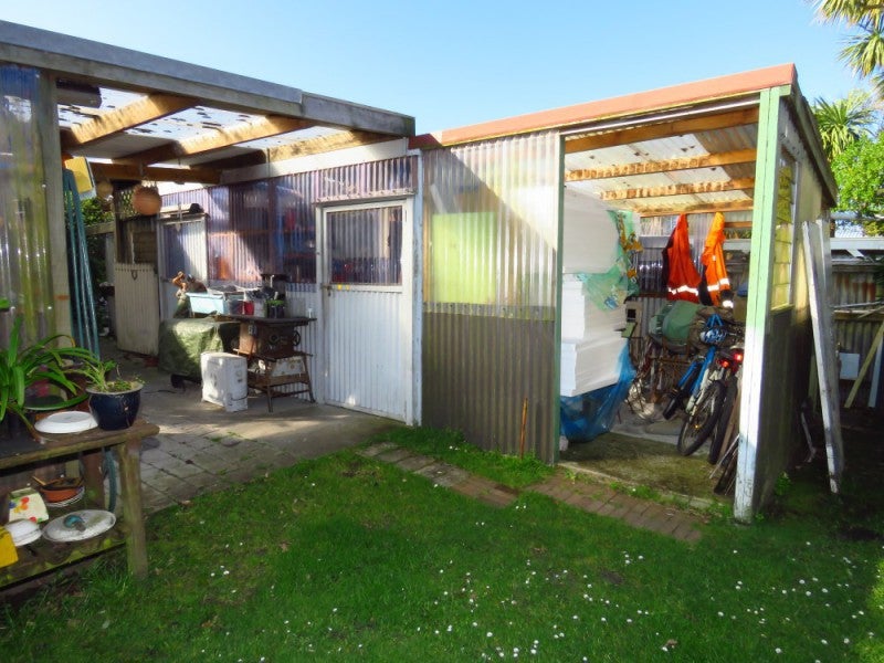 20 Gladstone Street, Westport, Westport - Carousel 17