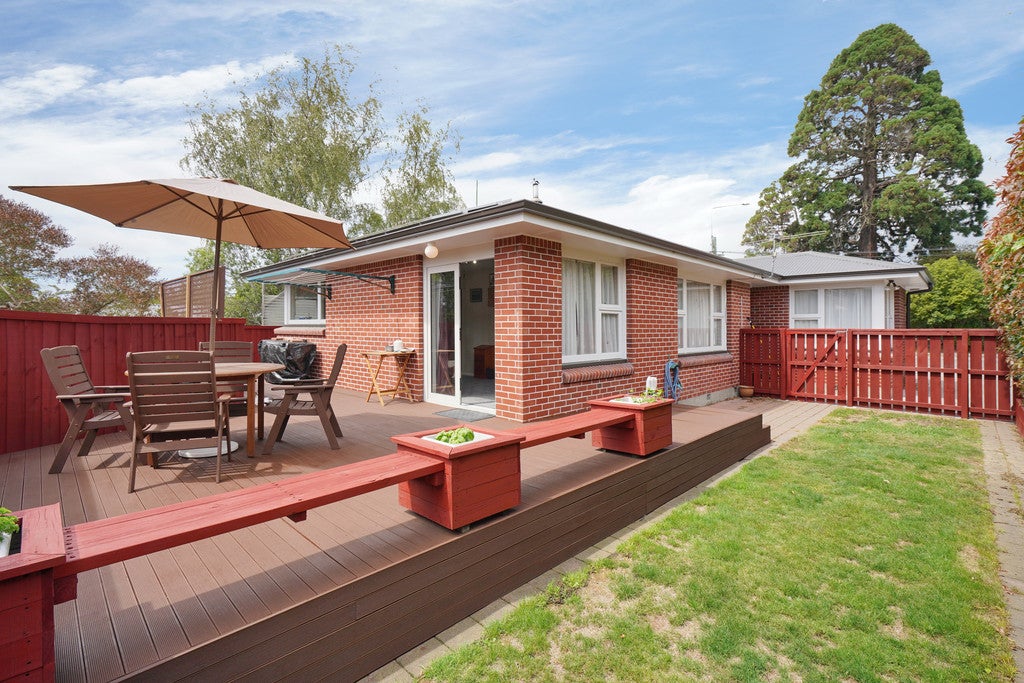 7 Prestons Road, Redwood, Christchurch - Carousel 1