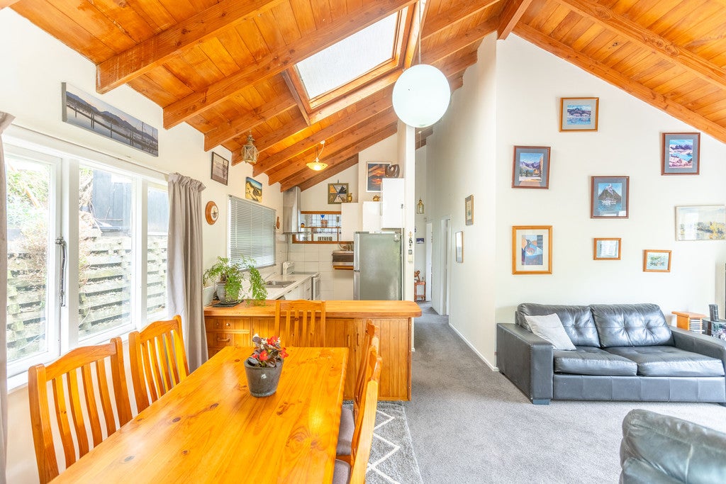 9 Tiromoana Road, Raumati South, Paraparaumu - Carousel 2