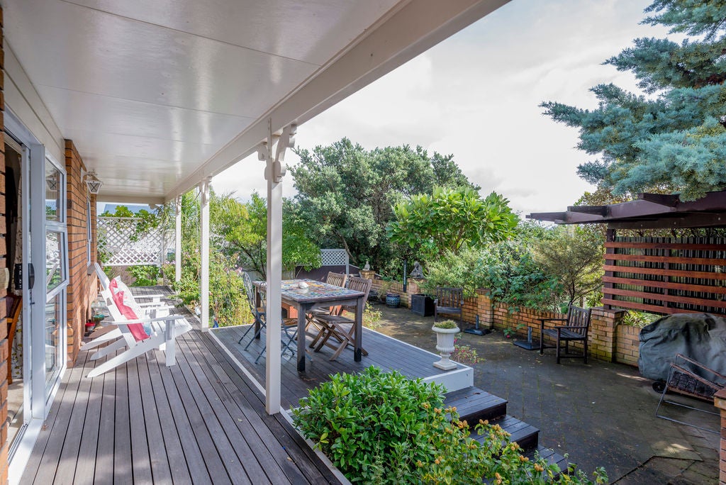 4 Victor Grove, Waikanae Beach, Waikanae - Carousel 2
