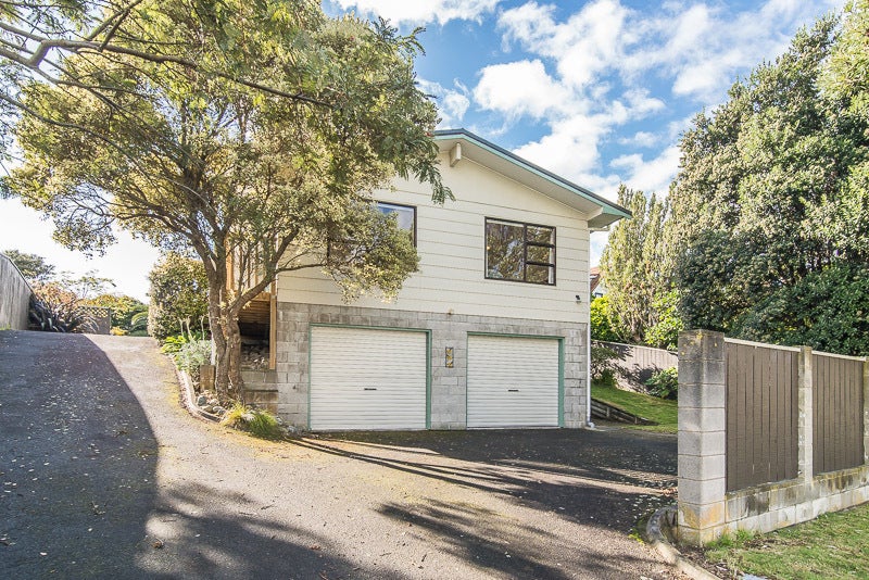 31 Eruini Street, Waikanae Beach, Waikanae - Carousel 2