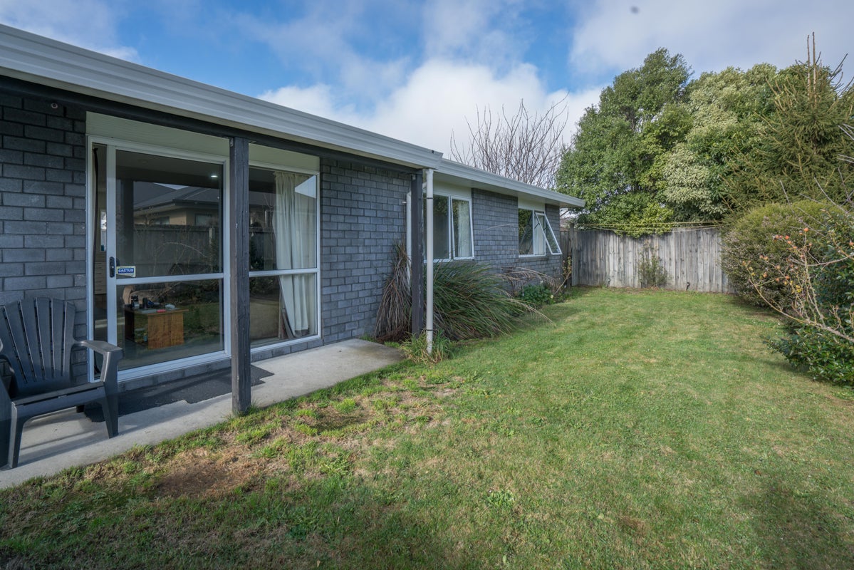 1/135 Gilberthorpes Road, Hei Hei, Christchurch - Carousel 1