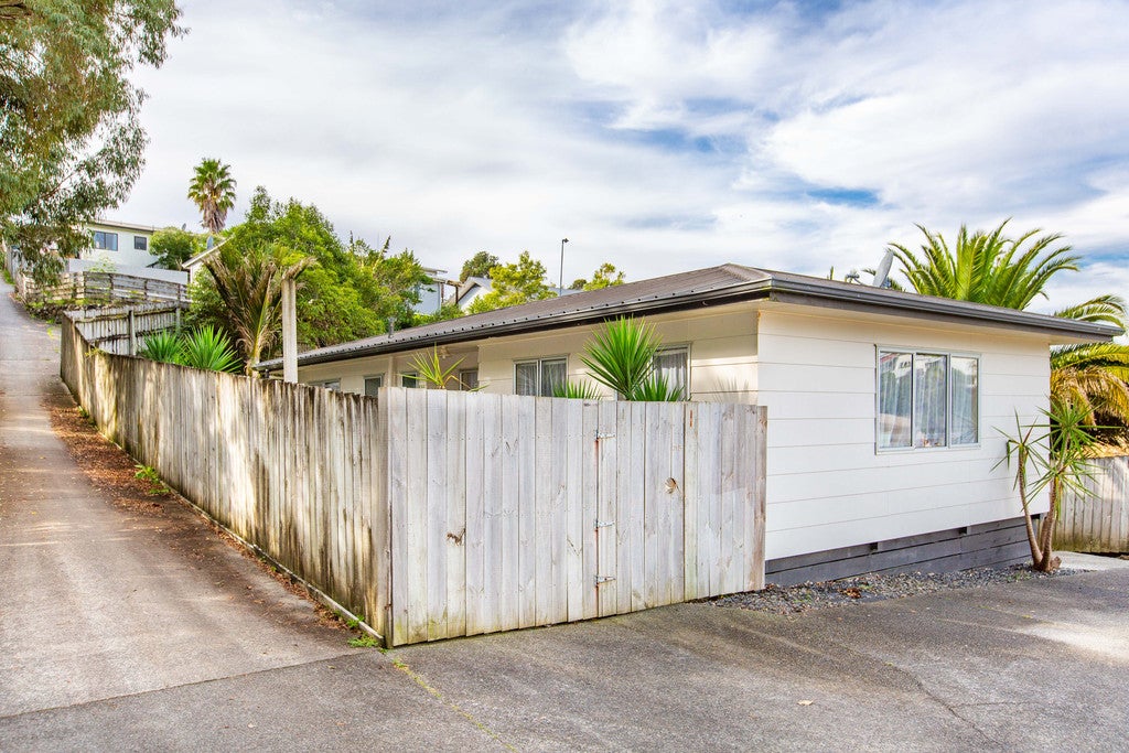 31B Government Road, Raglan - Carousel 17
