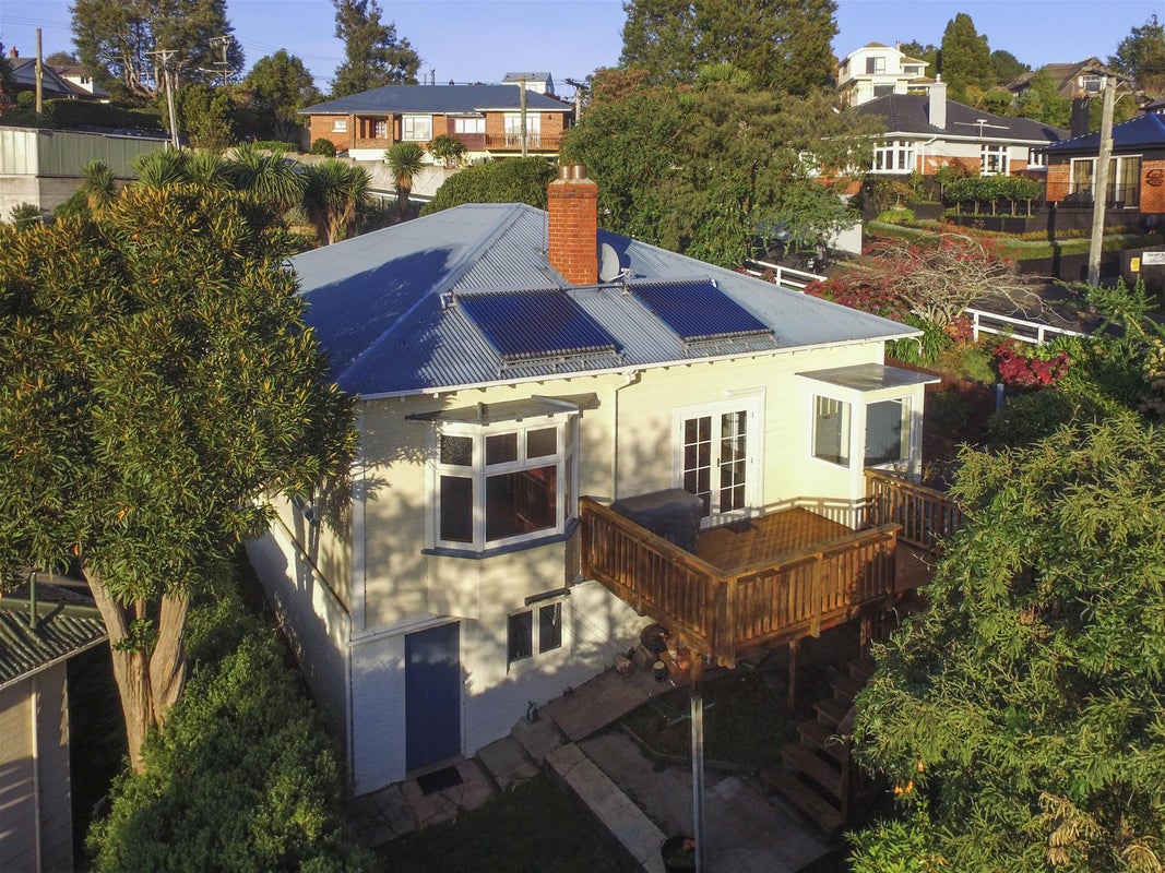 16 Cairnhill Street, Maori Hill, Dunedin - Carousel 1