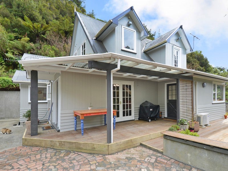 128 Pinehaven Road, Pinehaven, Upper Hutt - Carousel 1