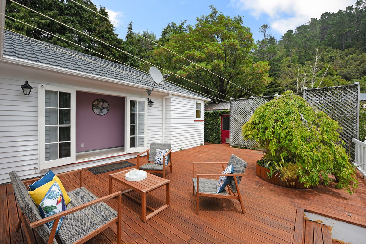 478 Stokes Valley Road, Stokes Valley, Lower Hutt - Carousel 2