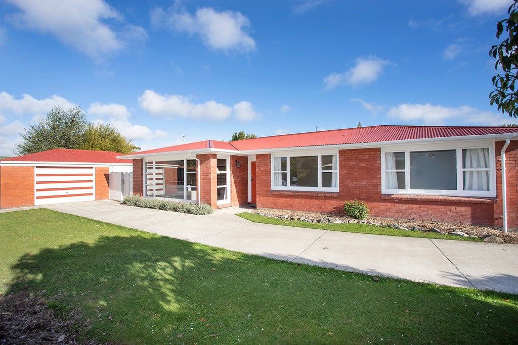 4 Halifax Lane, Bishopdale, Christchurch - Carousel 2