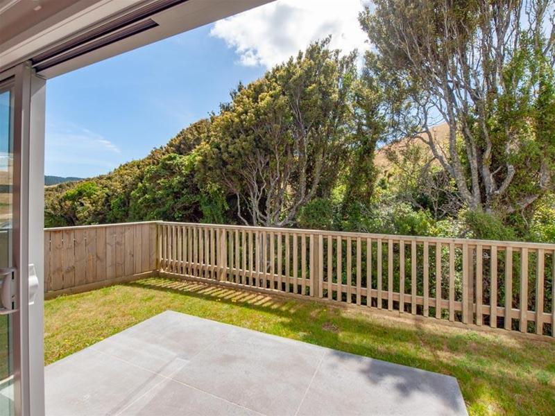 15 Crompton Avenue, Churton Park, Wellington - Carousel 19