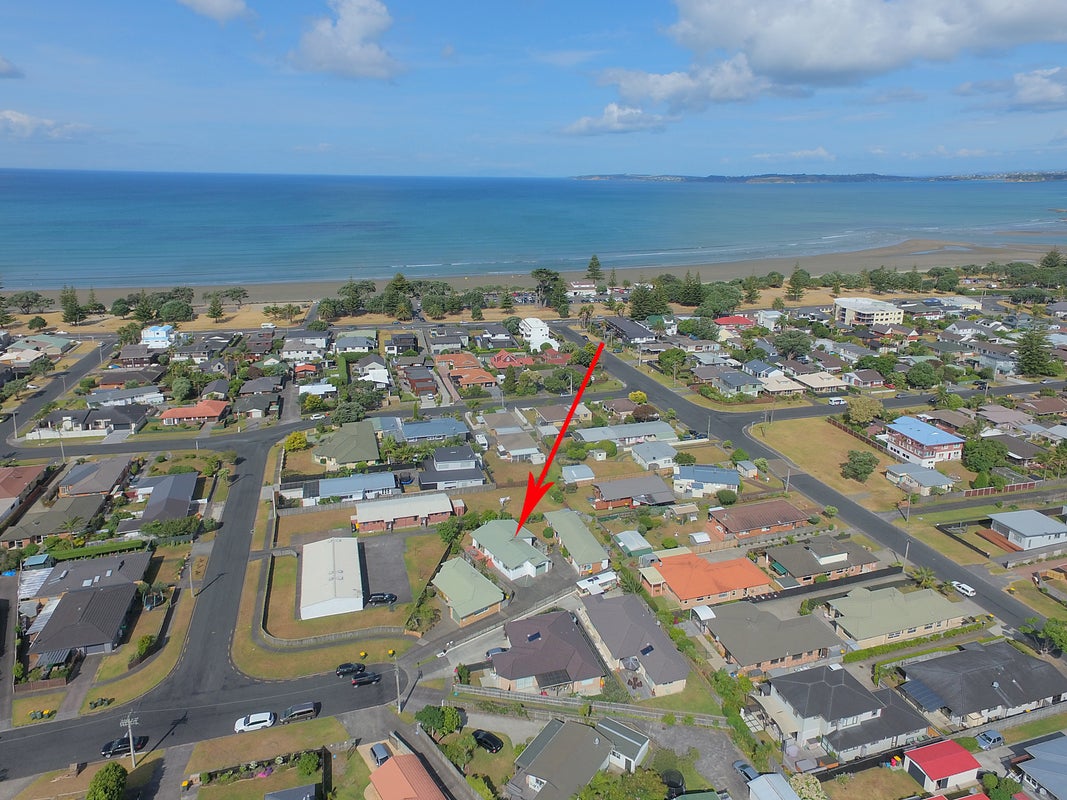 2/10 Ross Crescent, Orewa, Orewa - Carousel 2